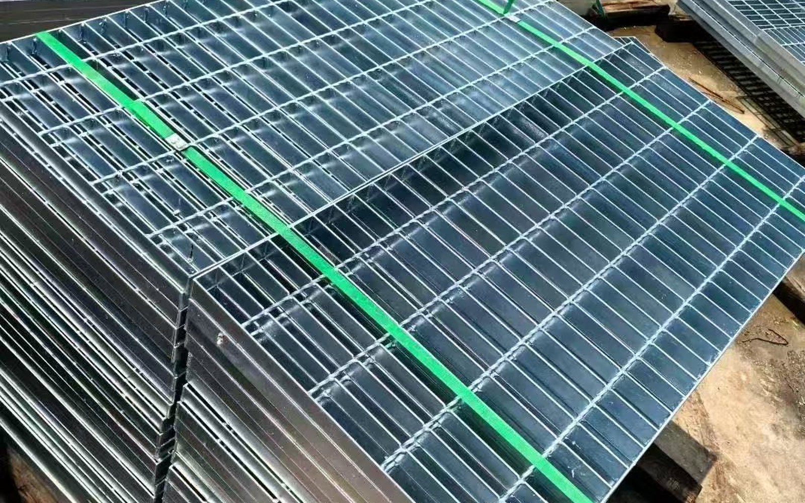 How to Choose a Wire Mesh Opening for Screening Work